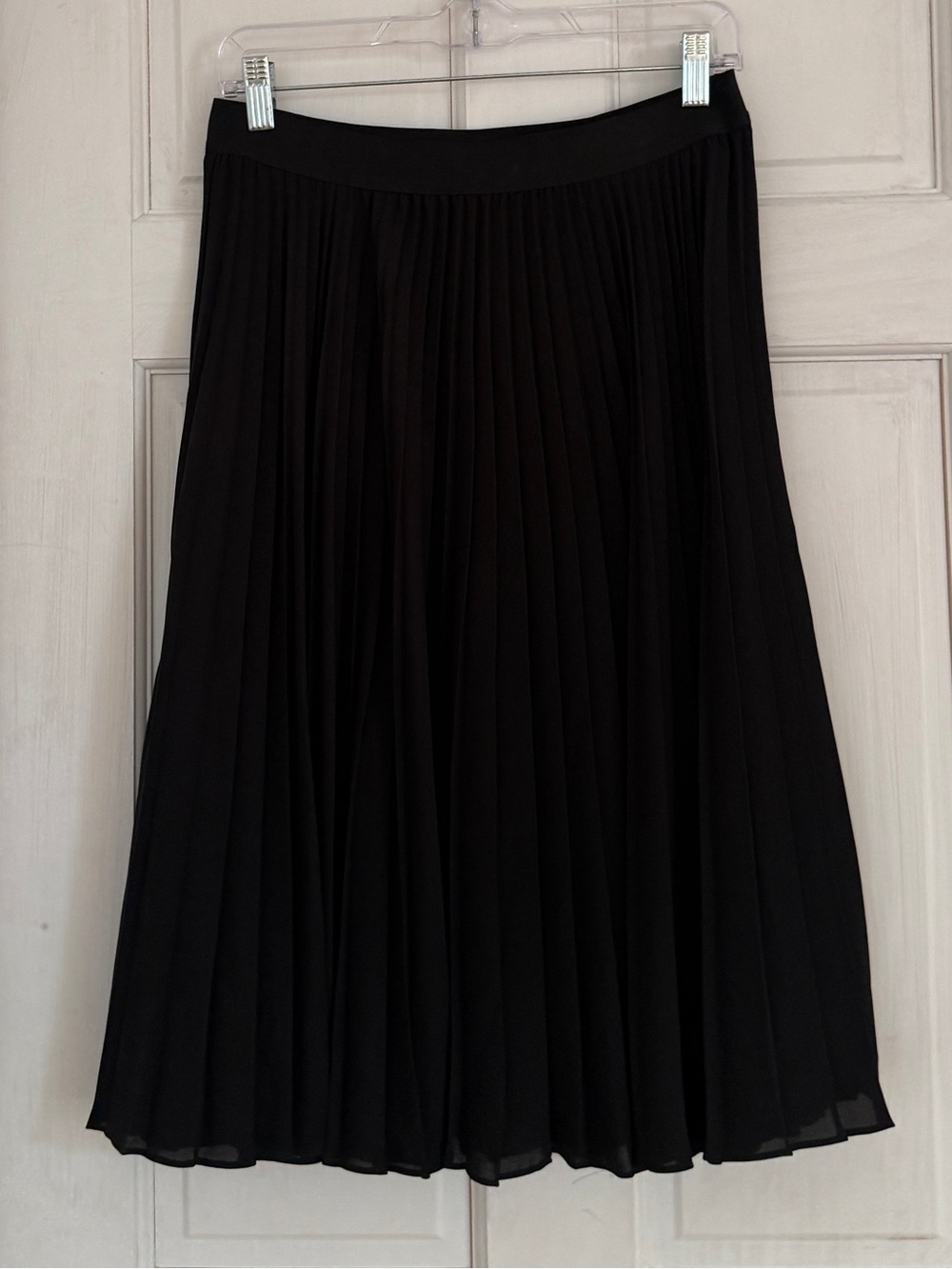 EXPRESS Women’s Black Layered Pleated Maxi Skirt Size M
